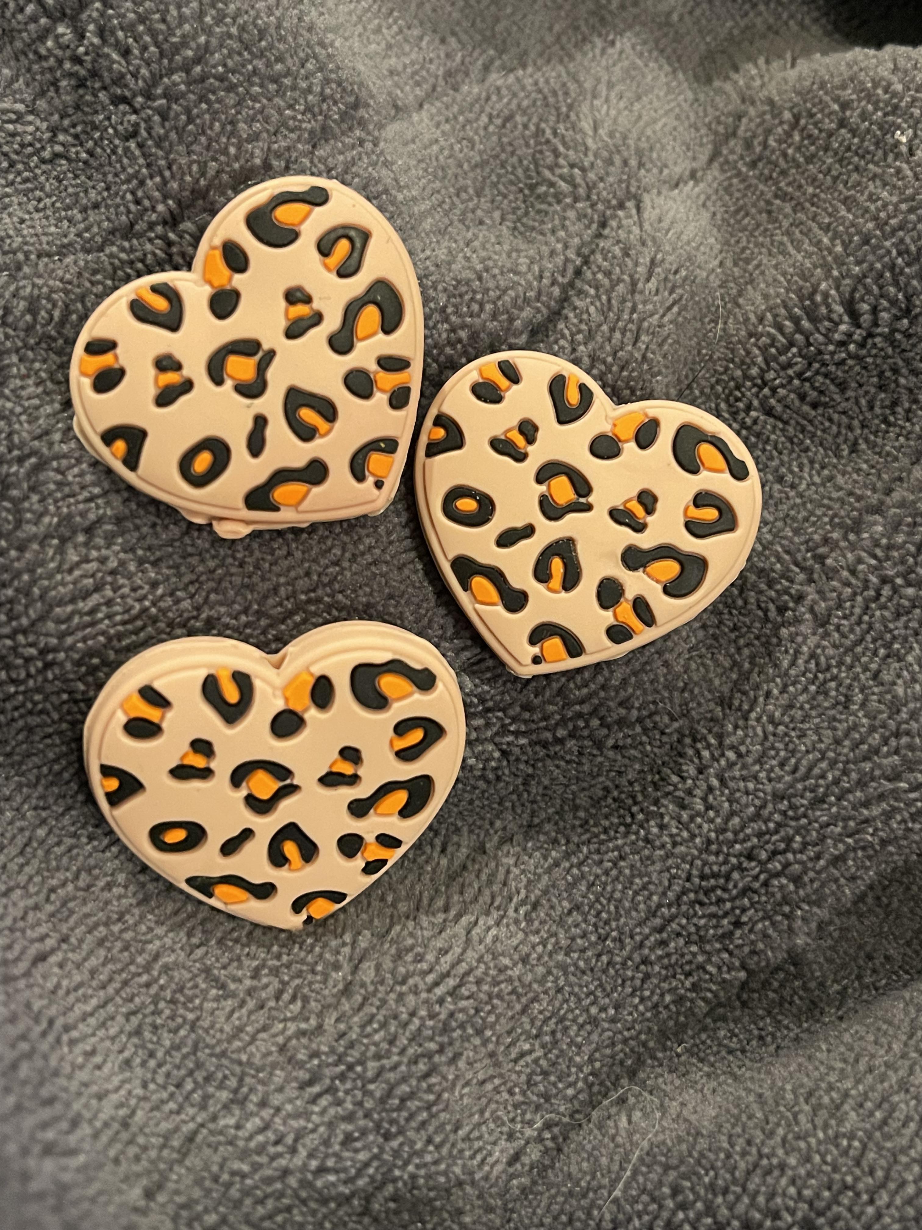 Teal or orange leopard hearts silicone focal, for beadable items like pens