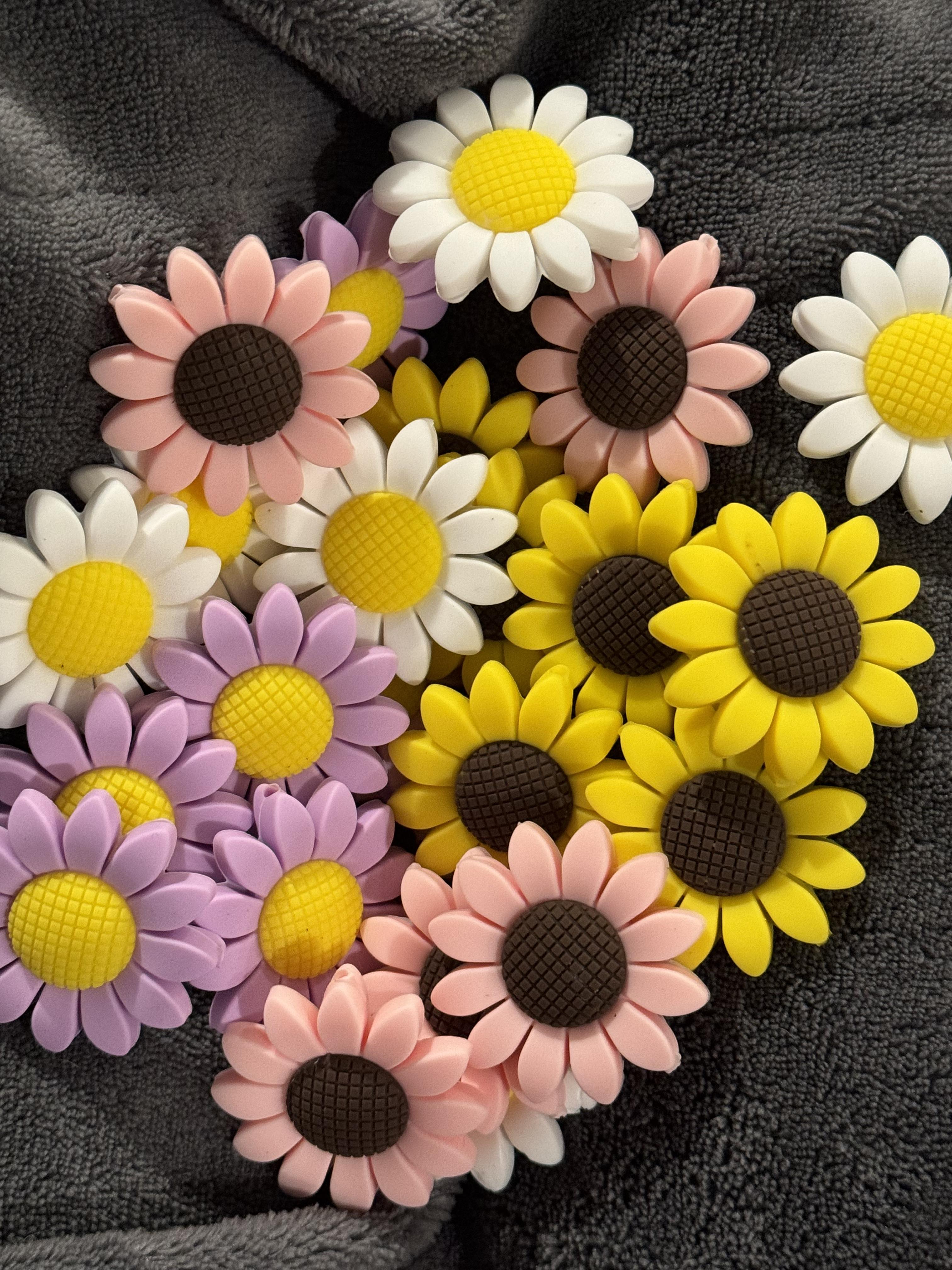 Sunflower silicone focal for beadable items