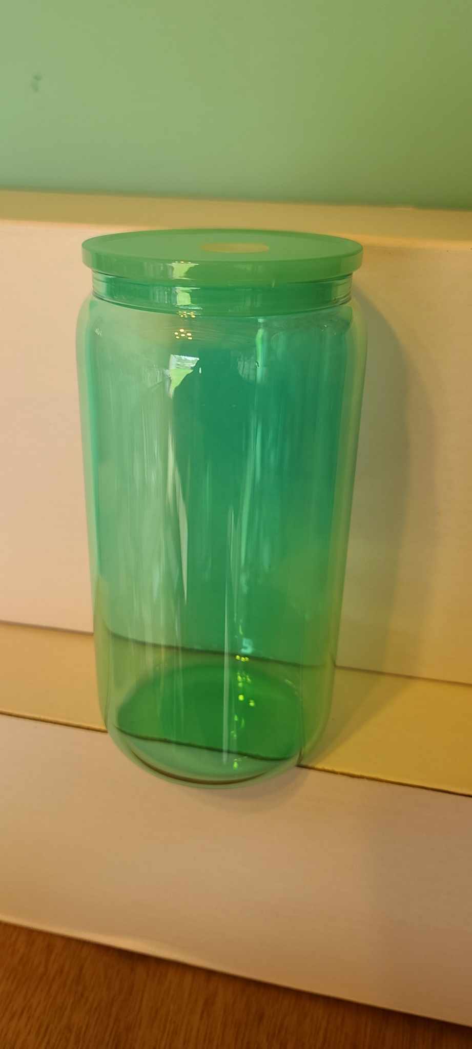 Jelly glass with plastic colored lid and straw, 16 oz