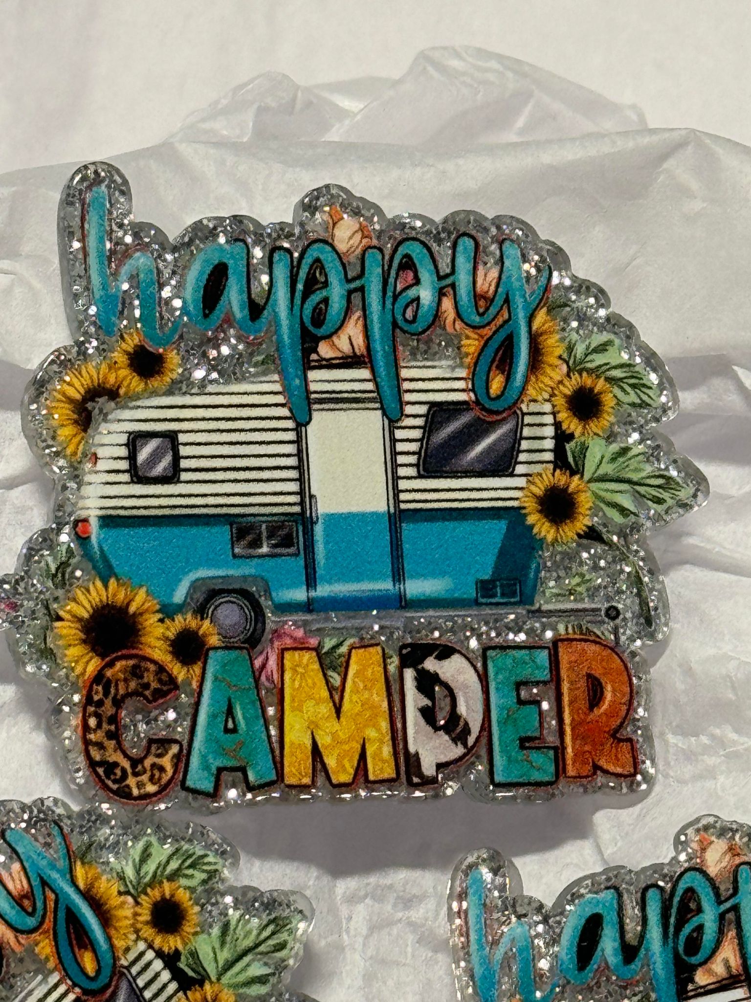 Happy camper, acrylic piece, for badges, pens, earrings etc