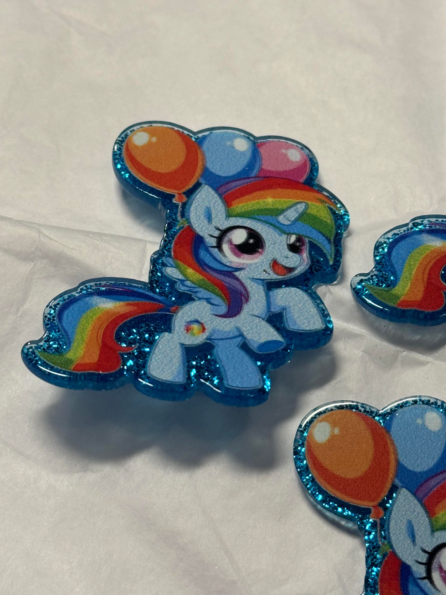 Rainbow horse, acrylic piece, for badges, pens, earrings etc