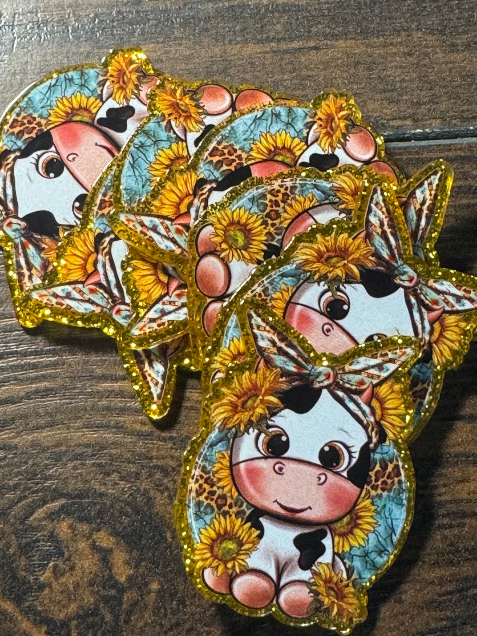 Baby cow, acrylic piece, for badges, pens, earrings etc