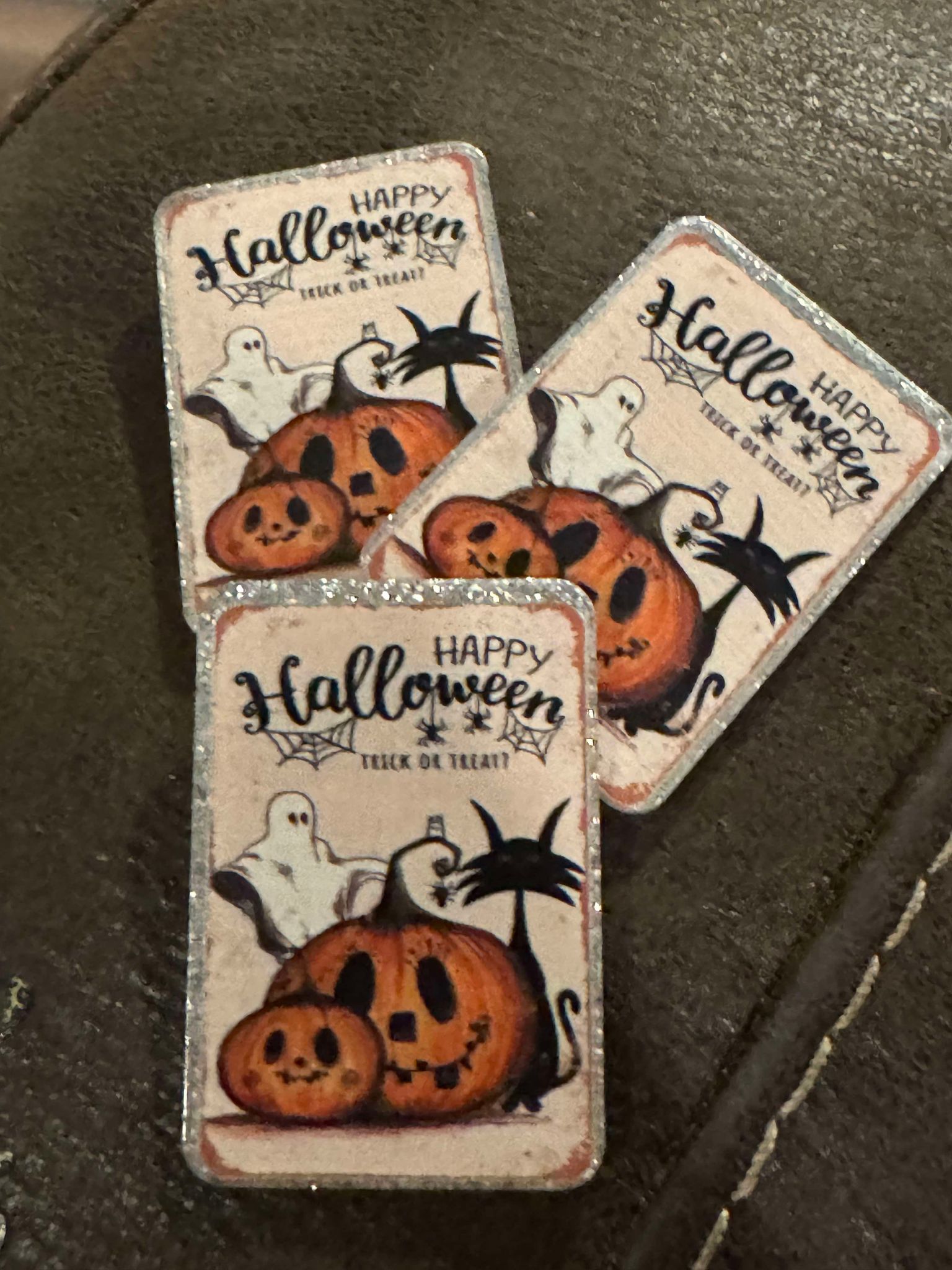 Happy Halloween pumpkin, acrylic piece, for badges, pens, earrings etc