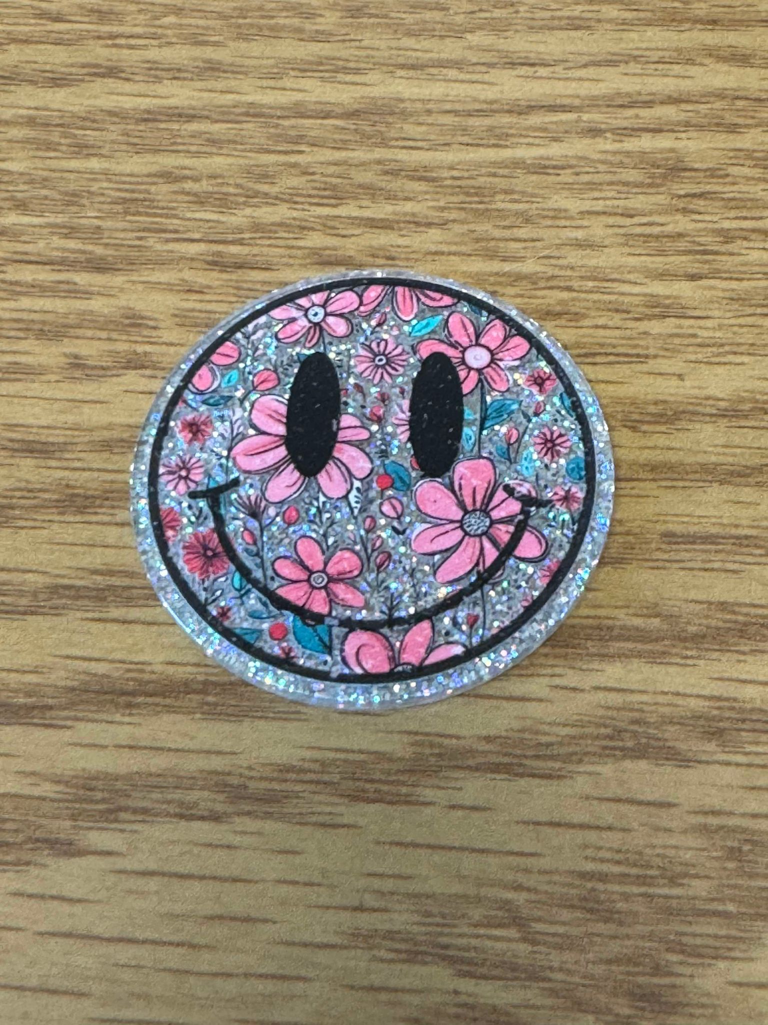 Flowery smile face, acrylic piece, for badges, pens, earrings etc