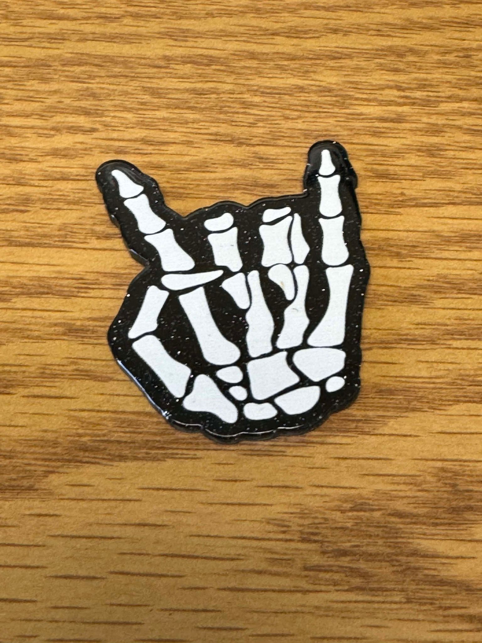 Rockin skeleton hand, acrylic piece, for badges, pens, earrings etc