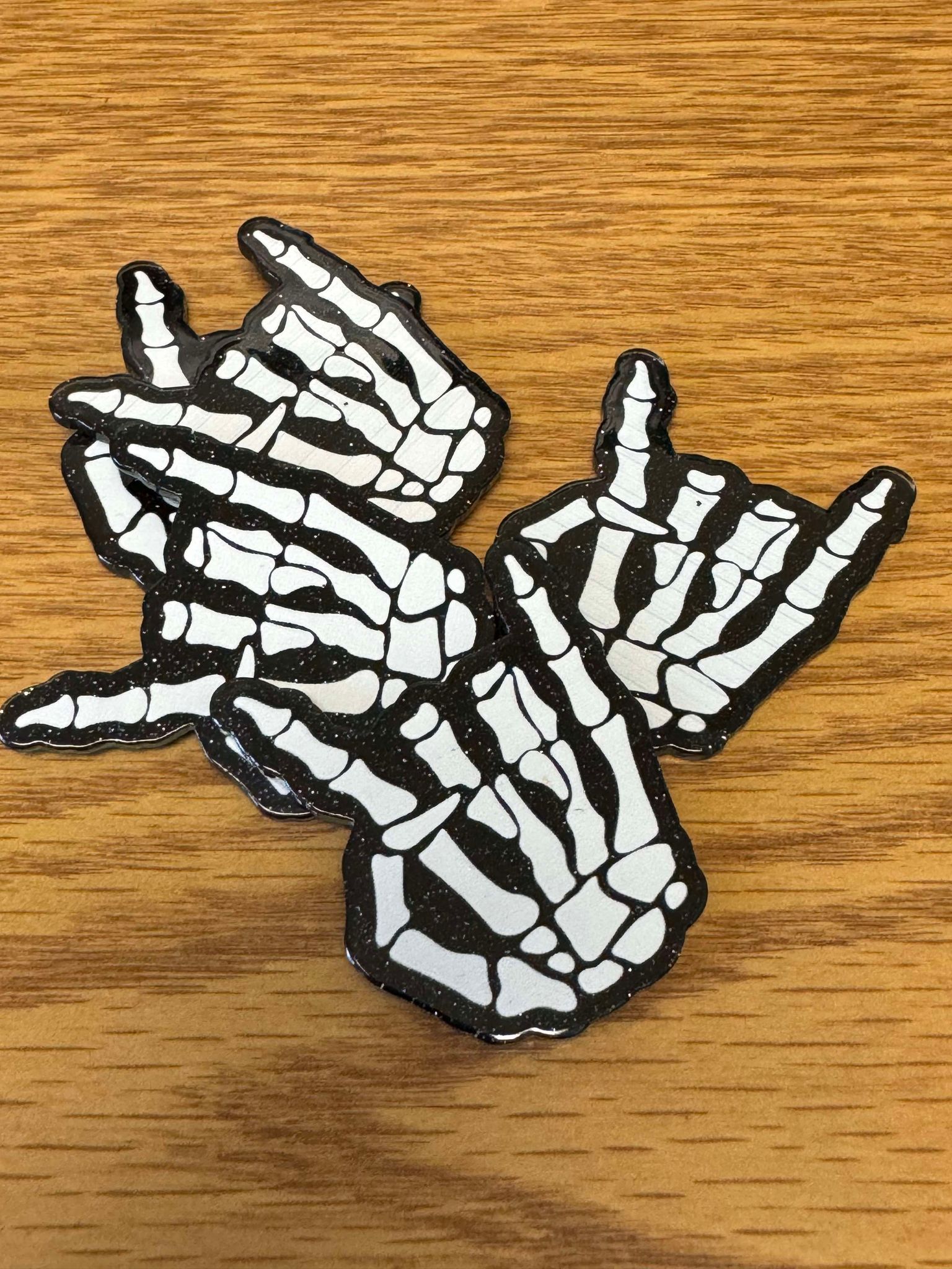 Rockin skeleton hand, acrylic piece, for badges, pens, earrings etc