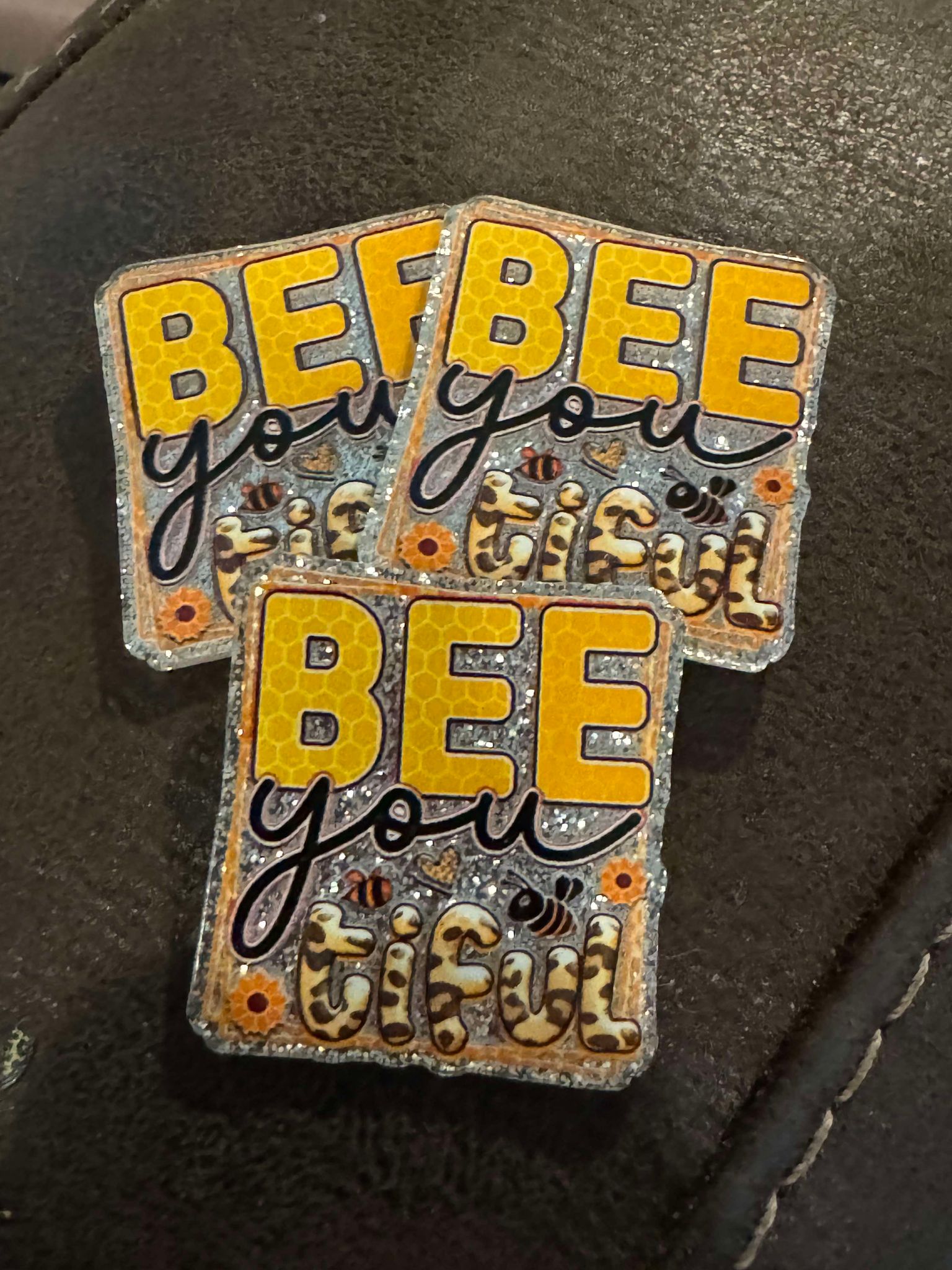 Bee you-tiful, acrylic piece, for badges, pens, earrings etc