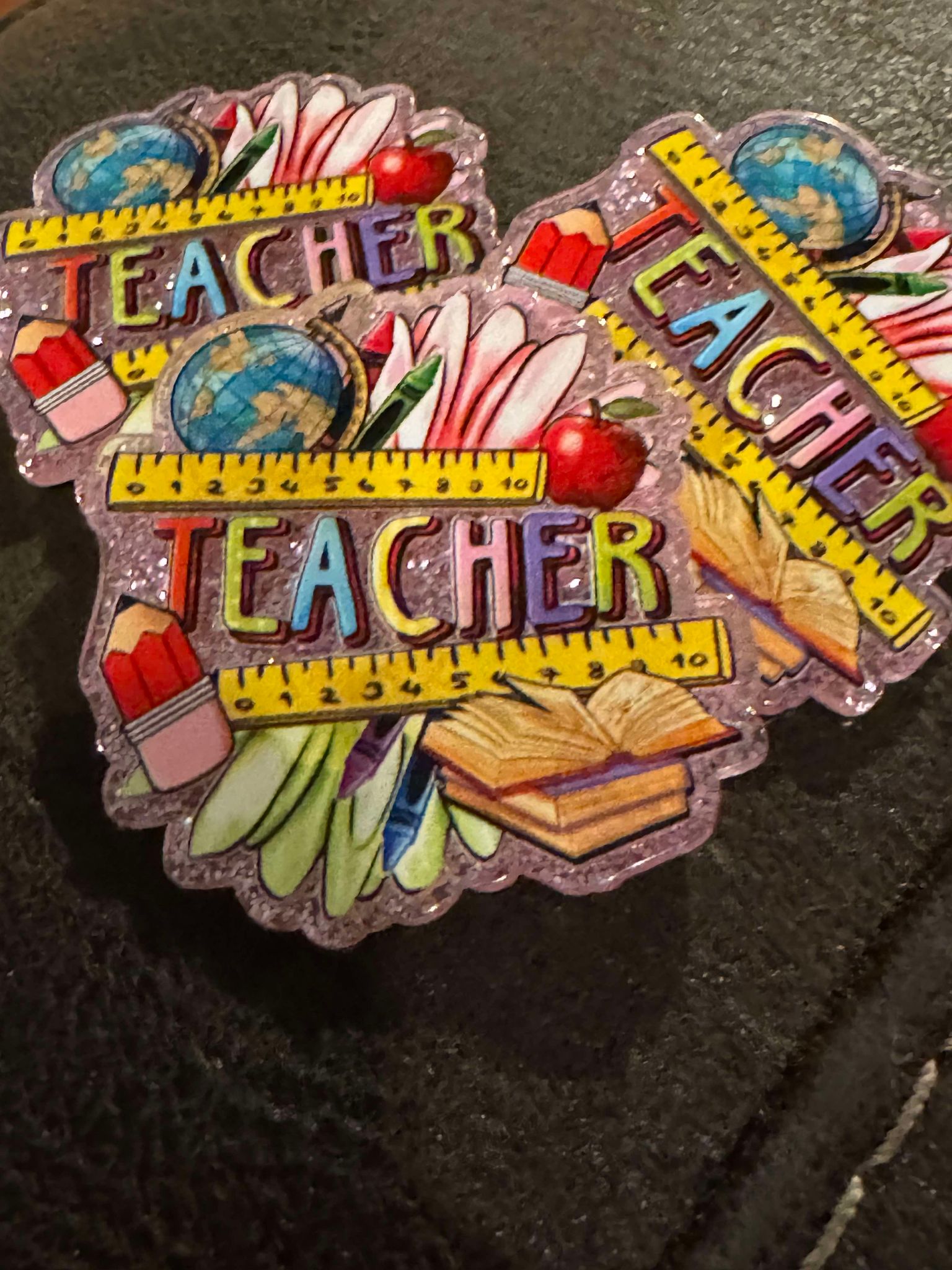 Teacher with and globe, acrylic piece, for badges, pens, earrings etc