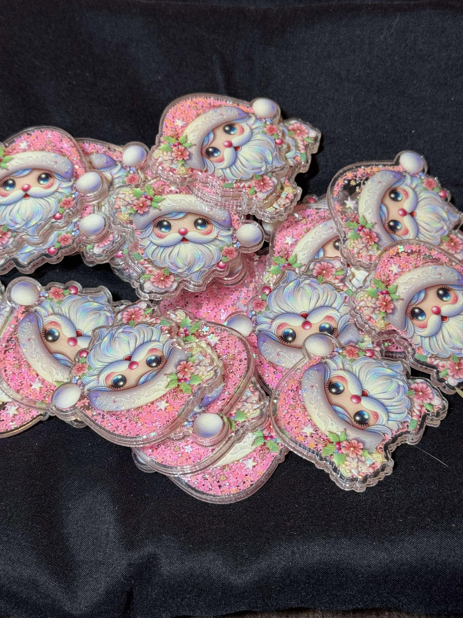 Pink Santa, shakeable glitter acrylic piece, for badges, pens, earrings etc