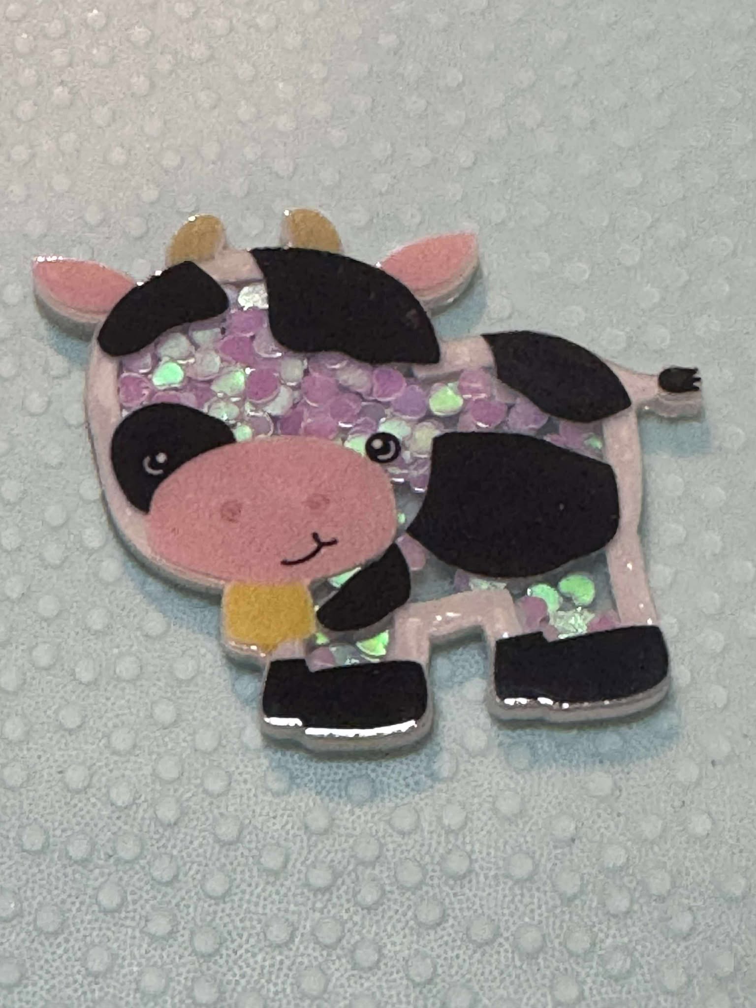 Cow moveable glitter, acrylic piece, for badges, pens, earrings etc