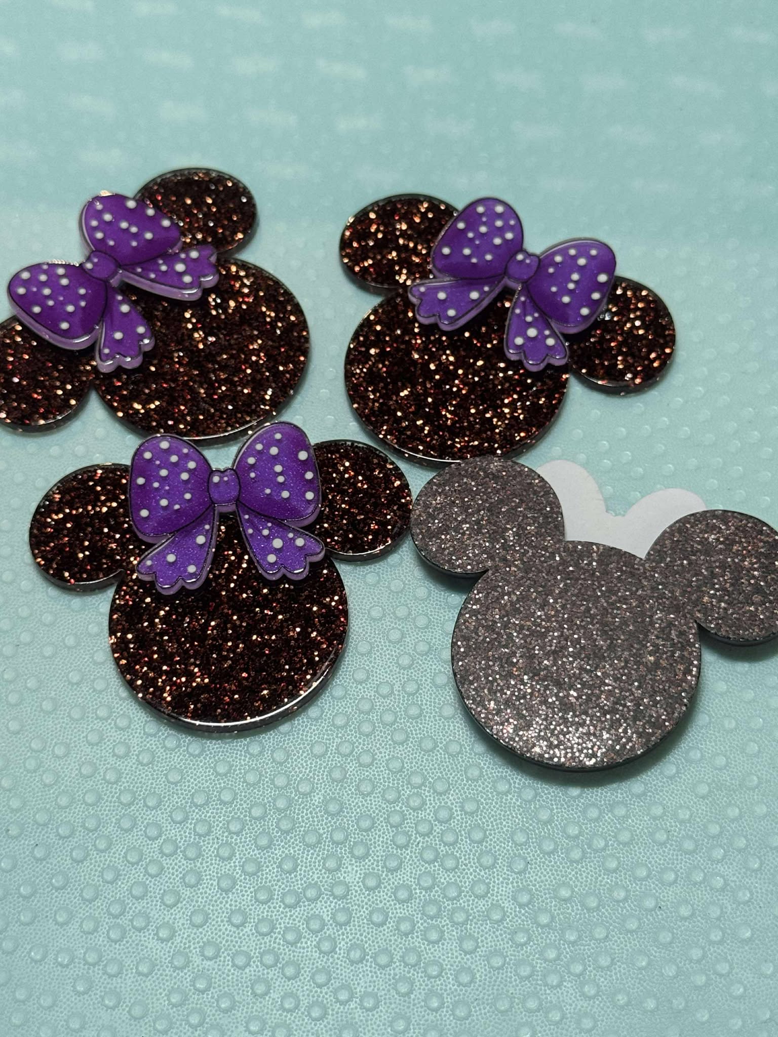 Purple bow mouse acrylic piece, for badges, pens, earrings etc